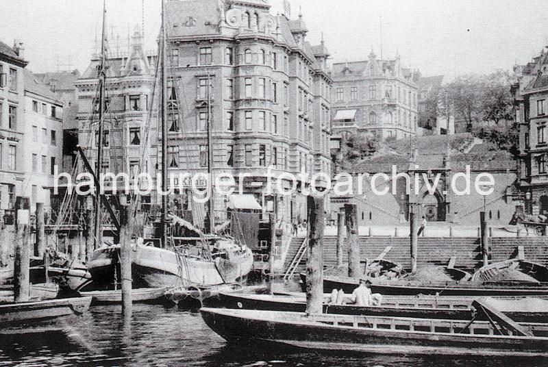 79_36_21005 Historische Bilder aus Hamburg Altona - Fischereihafen, Köhlbrandtreppe. | Koehlbrandteppe - historische Hafentreppe am Fischereihafen Altona.